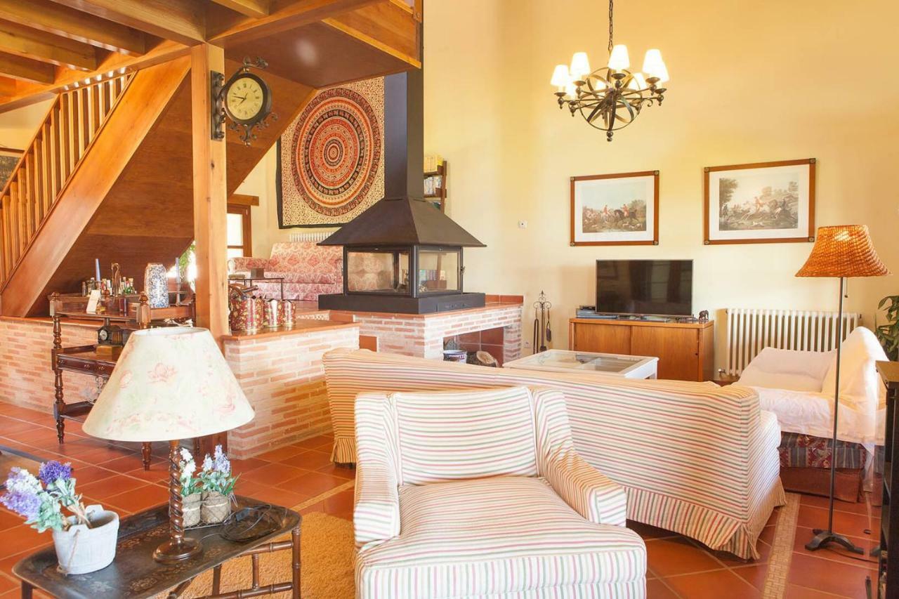 Casa Roble Guest House Almenara de Tormes Екстериор снимка
