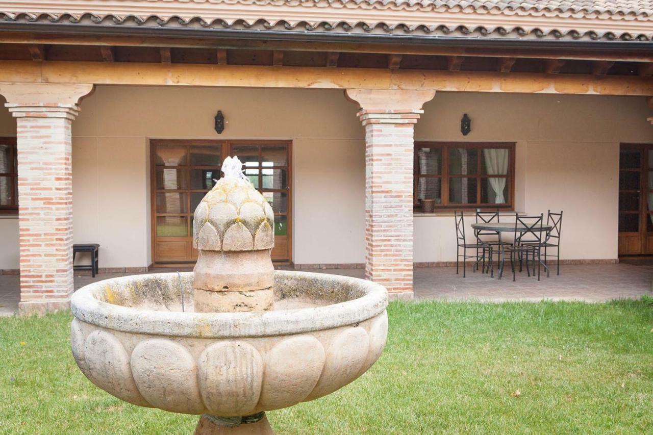 Casa Roble Guest House Almenara de Tormes Екстериор снимка
